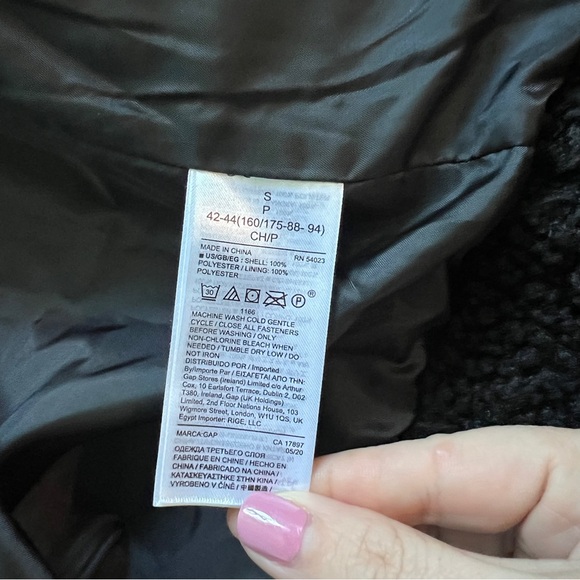Gap Fit Women’s Sherpa Jacket, Black Zipper Closure, Size Small - Picture 8 of 10